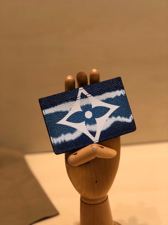 153_3.jpg
