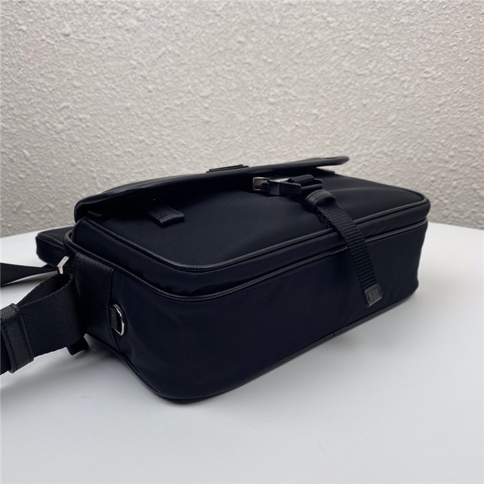 7590_11.jpg